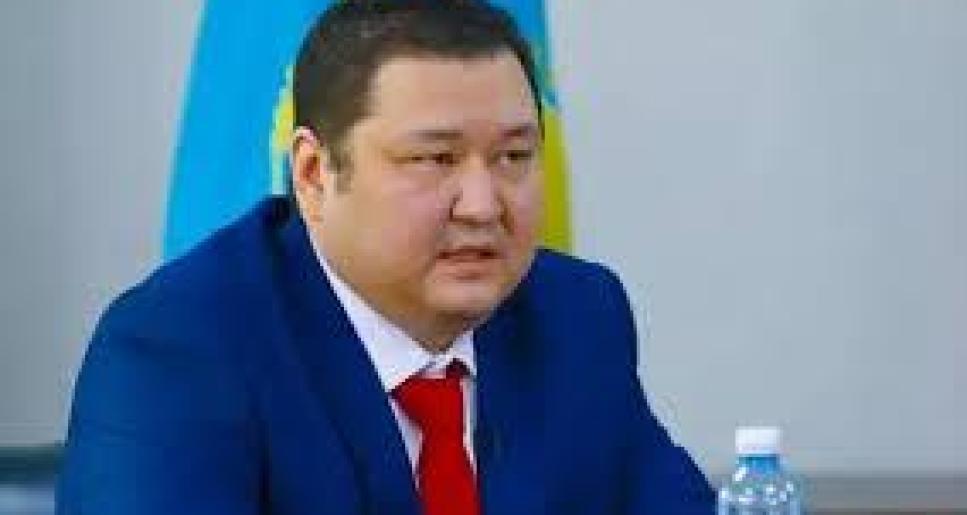 Марат Шибұтов жаңа Конституция туралы қауесетті, жорамалдар мен жалған ақапаратты жария түрде жоққа шығарды