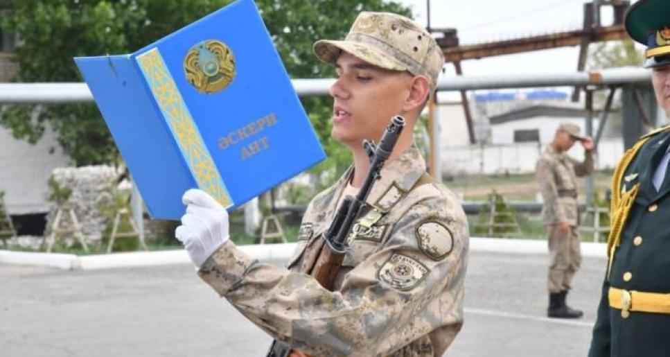 Шекарашы сарбаздар ант қабылдады