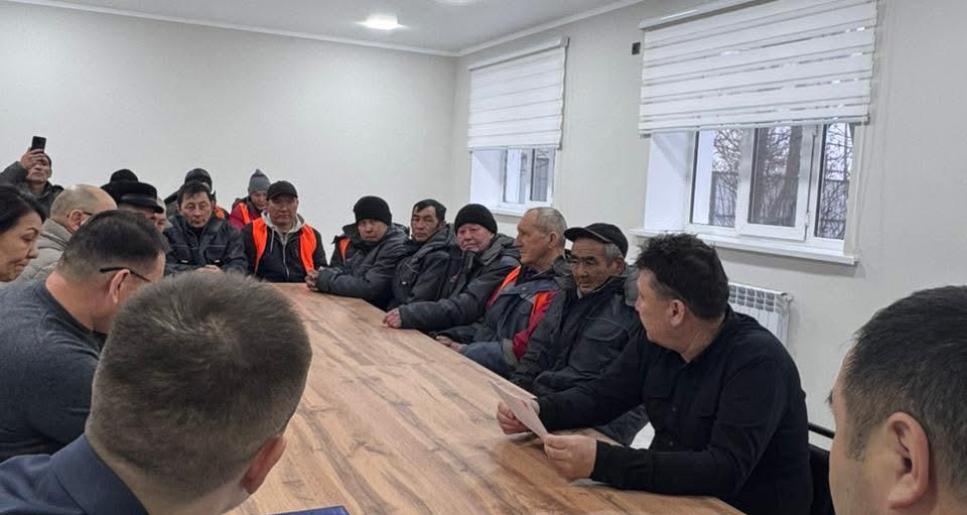 ЕҢБЕК АДАМЫНА ҚҰРМЕТ – ЖАҢА КОНСТИТУЦИЯНЫҢ ӨЗЕГІ